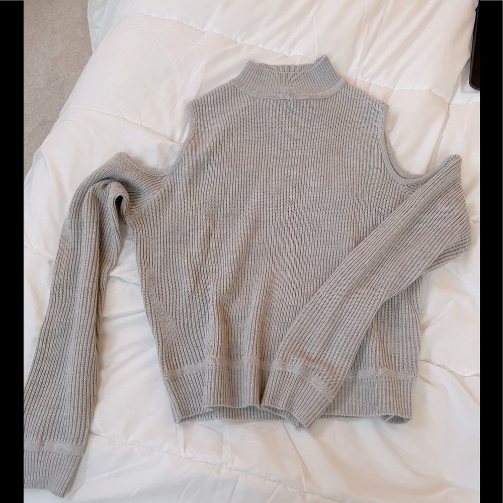 NWOT turtle neck with peekaboo shoulders